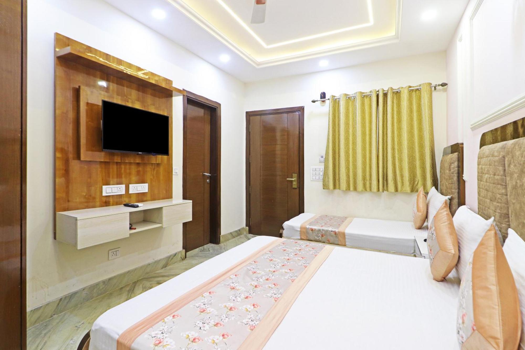 Samrat Residency 10 Mints Walking Distance Nizamuddin Railway Station 4* New Delhi
