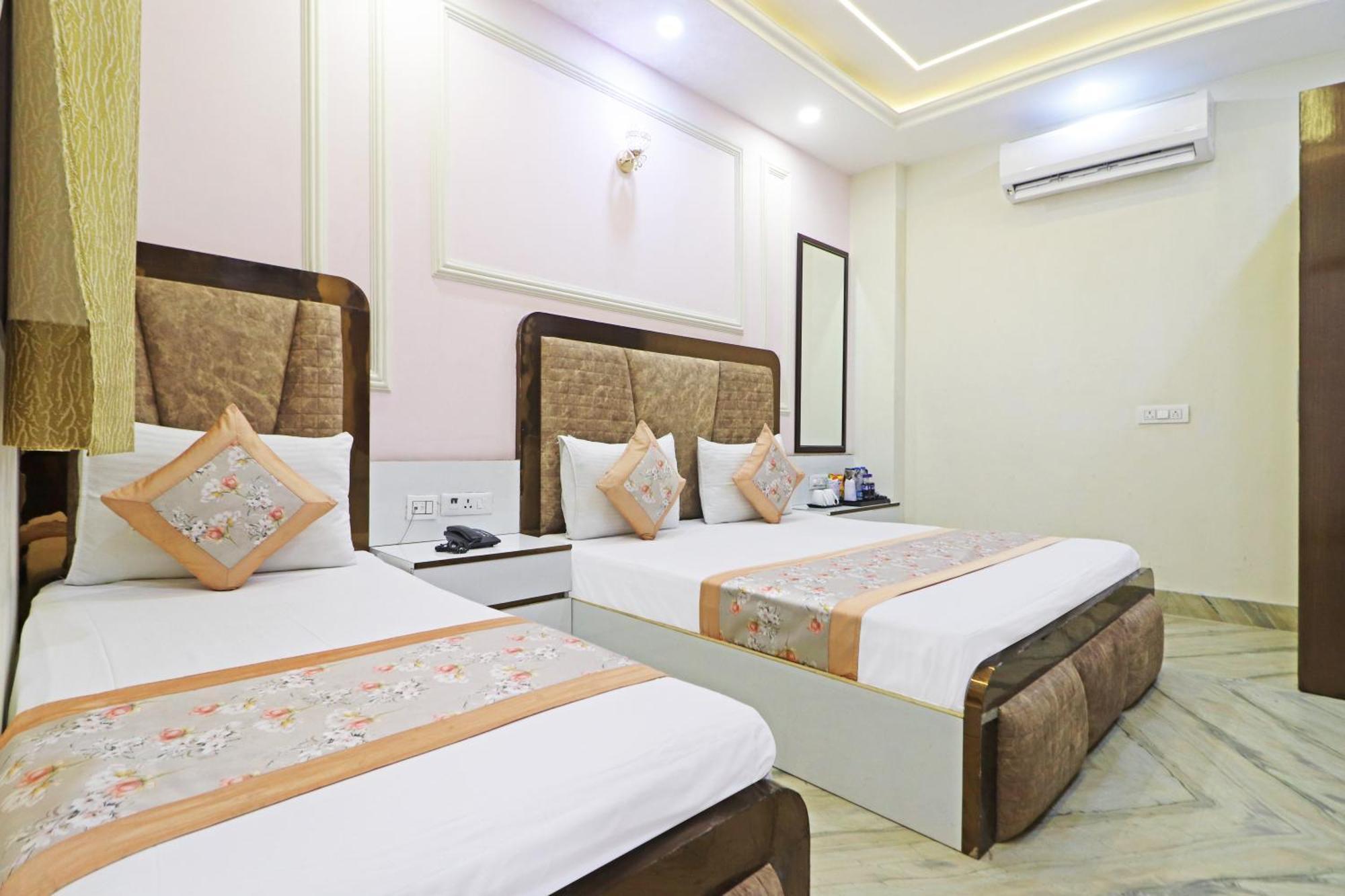 Samrat Residency 10 Mints Walking Distance Nizamuddin Railway Station 4* New Delhi