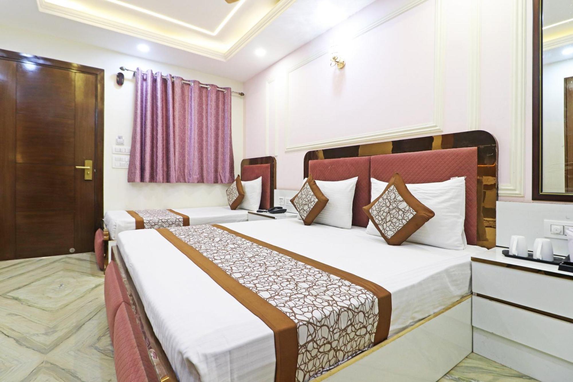 Samrat Residency 10 Mints Walking Distance Nizamuddin Railway Station New Delhi