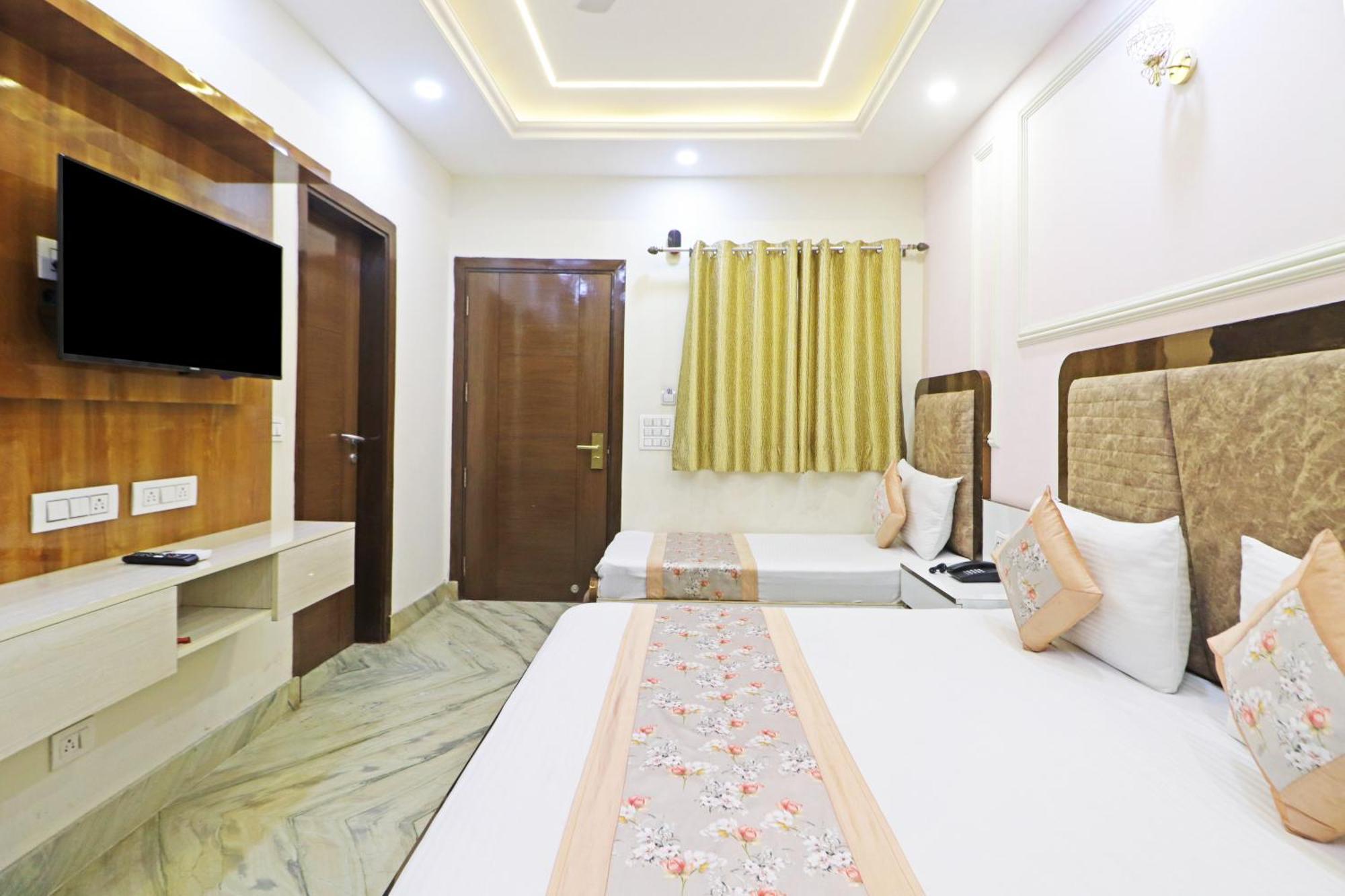 Samrat Residency 10 Mints Walking Distance Nizamuddin Railway Station New Delhi