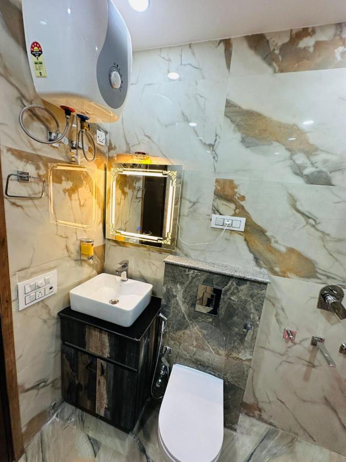 Frankstay By Samrat Residency 10 Mints Walking Distance Nizamuddin Railway Station Hotel New Delhi